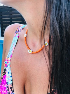 Collar mostacillas flor