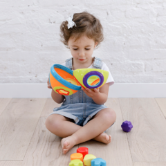 Brinquedo Educativo Bola Formas de Encaixe Buba