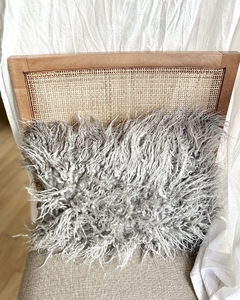 Funda de almohadón de pelo gris en internet