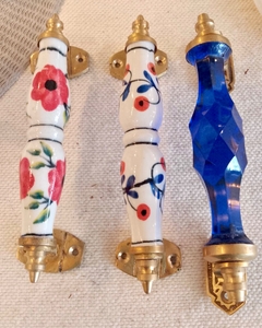 Manija de vidrio azul
