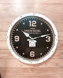 Reloj de metal