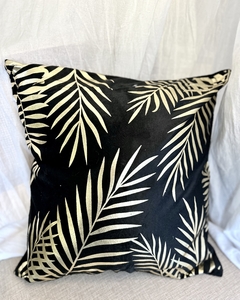 Funda negra con oro