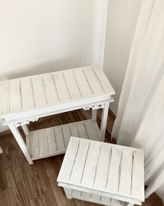 Mesa con talla en internet