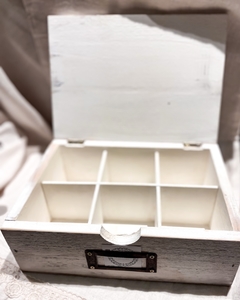 Caja de 6 divisiones de madera en internet