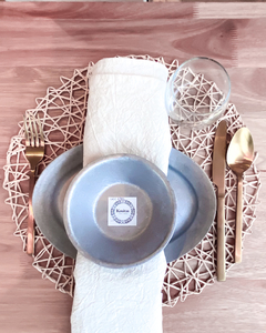 Plato de sitio de fibra tejido
