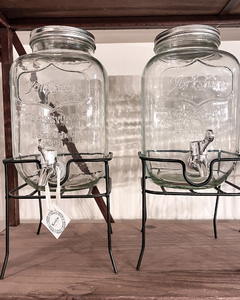 Dispenser de vidrio con base de metal en internet