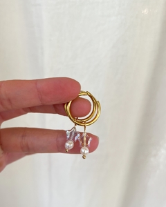 Argollas doradas con doble dije