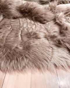 Alfombra pelo largo color visón - comprar online