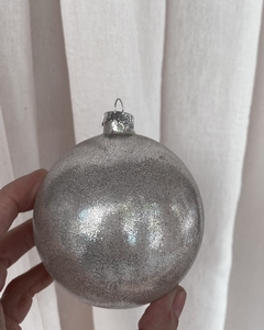 Esfera e cristal plateada