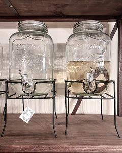 Dispenser de vidrio con base de metal