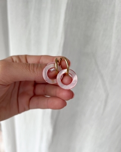 Argollas de acero blanco con donas de nacar - Kositas