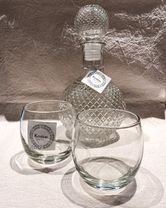 Combo whisky, botellón y dos vasos