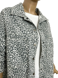 Imagen de J31 - Camisaco Tania Animal Print