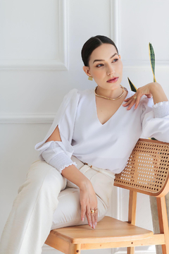 BLUSA BRANCA MANGA LONGA - Ouz Be