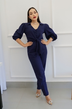 Imagem do BLUSA COM ABOTOAMENTO E AMARRAÇÃO