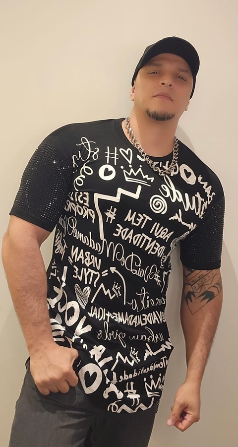 Max T-shirt estampada com pedraria - comprar online