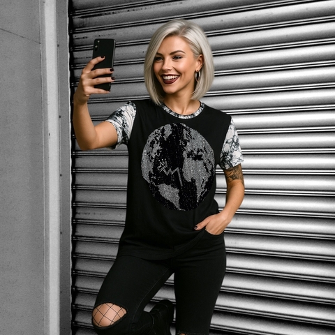 T-shirt mundo manga marmorizada - comprar online