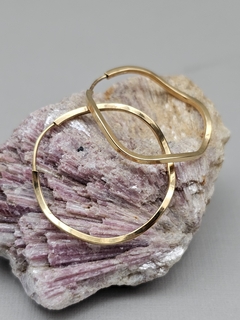 Argola curvas em Ouro 18K - loja online