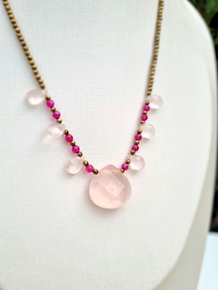 Colar hematita, quartzo rosa e coríndon vermelho na internet