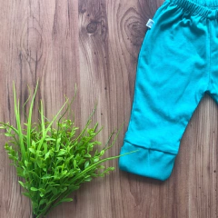 Pantalón jersey "Verde" con puño cubre pie. en internet