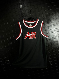 Regata DryFit Premium Nike - Preto com Vermelho (Logo Grande)