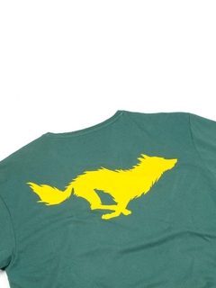 Remera El Solitario Lobo - Verde y Amarillo - Coventry Motors Ltd.