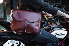 Postman Cuero 100% Color Burgundy en internet