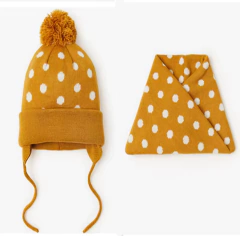 Gorro com Gola Poá