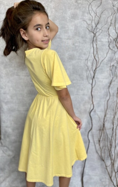 Vestido Mullet com botões na internet