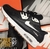 Tênis Nike Air Max 90 Preto e Branco, Sola Marrom