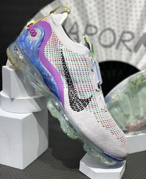 Tênis Nike Vapormax 4.0 2021/ FlyKnit Novo/ Cor Branco e roxo
