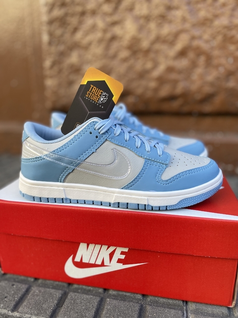Nike SB Dunk Low