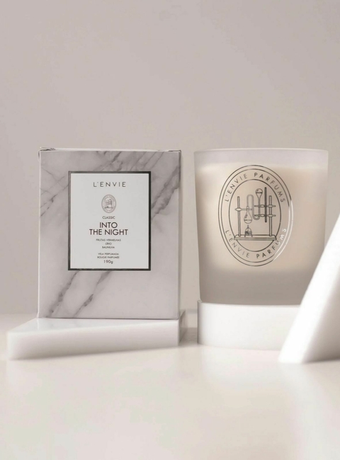 Vela perfumada into the night
