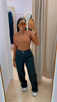 Body manga longa na internet