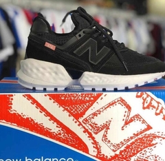 Tênis New Balance Feminino na internet