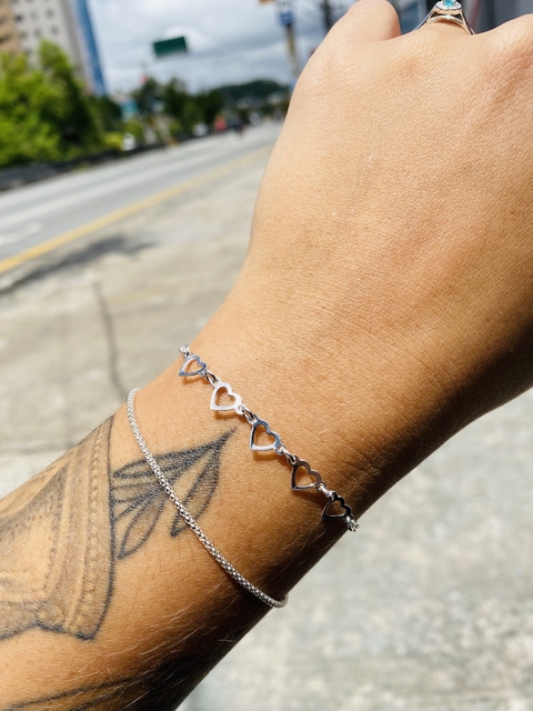 Pulseira Corações