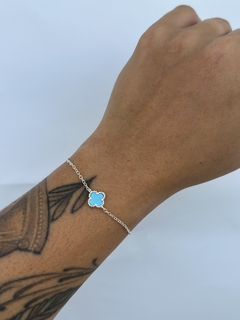 Pulseira Trevo Azul - comprar online