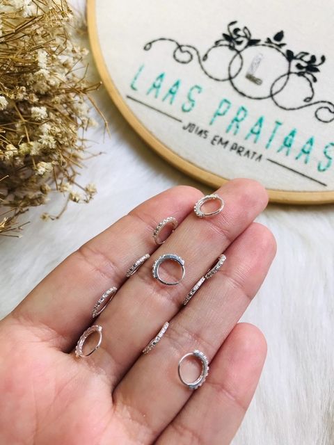 Piercing com Pedrinhas