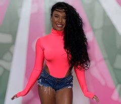 body cavado Neon