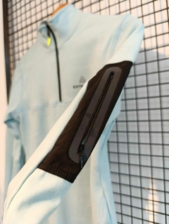 BUZO ITALIA S/CAPUCHA CELESTE - Jnsport.urban