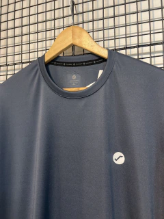 REMERA HIT MIDNIGHTS - comprar online