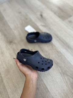 CROC CLASSIC KIDS NAVY en internet