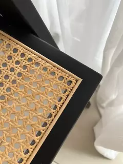 B33-K692R/BN - SILLA MADERA NATURAL NEGRA CON APOYA BRAZOS - tienda online