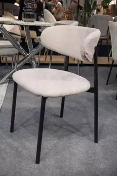 B33- S21A/OW-N - SILLA OFF WHITE CHENILLE BASE NEGRA