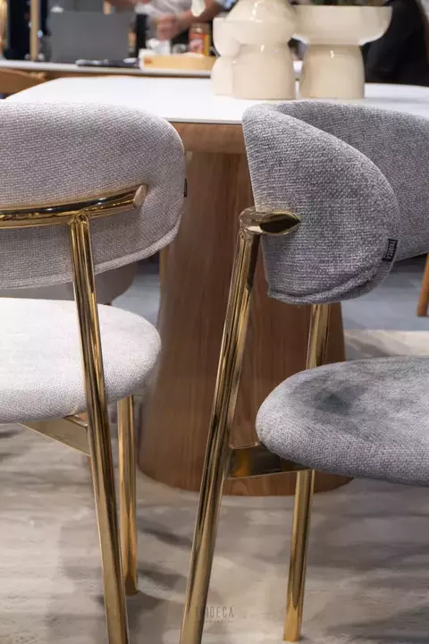 B33-S21A/GO-D - SILLA GRIS OSCURO CHENILLE BASE DORADA