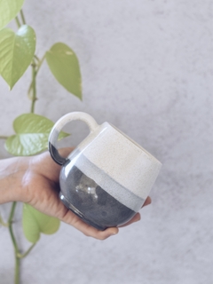 TAZA PANDORA GRIS