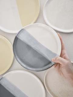 PLATO ERMI M PIEDRA/GRIS
