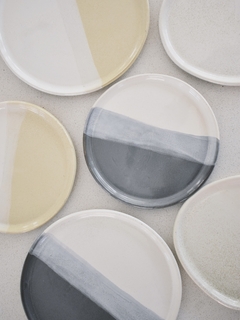 PLATO ERMI M PIEDRA/GRIS - comprar online