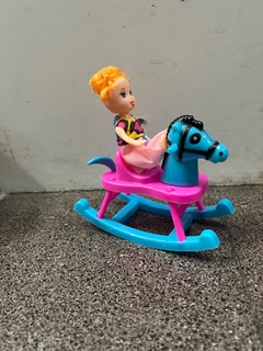 munieca pony 娃娃骑马