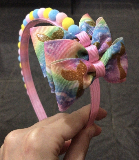 Tiara Sereia com Pompom